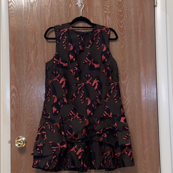 EUC Banana Republic Dress with fun ruffle bottom! - Picture 7 of 7